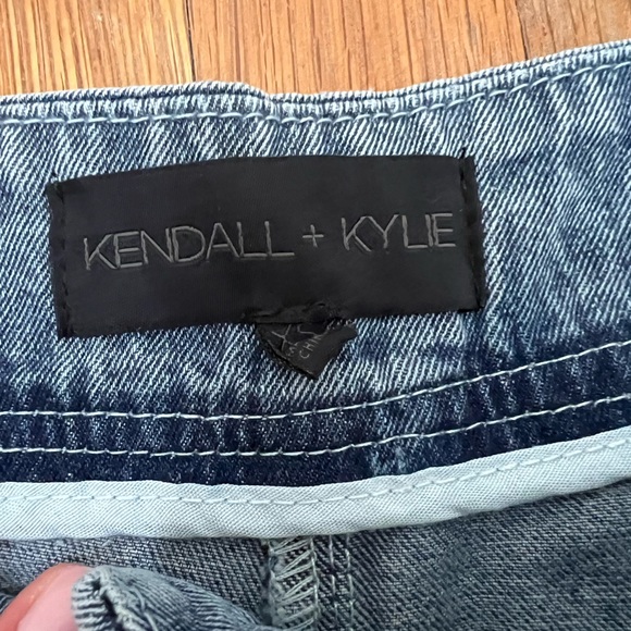 Kendall & Kylie Acid Wash Blue Denim Ruffle Shorts - Picture 5 of 5